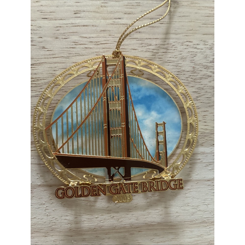 SF Golden Gate Bridge 2003 1st Annual Collectible Ornament Display Stand Box